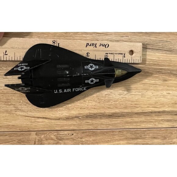 ERTL Diecast Metal F-19 Stealth U.S. Air Force Fighter Jet Model - Picture 9 of 9